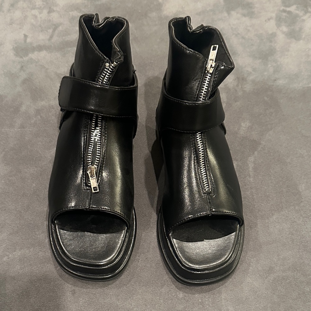 Black Leather Men's Open-Toe Boots